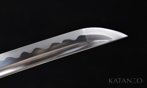 handgeschmiedete Klinge mit sichtbarer Härtelinie und Sandpolitur