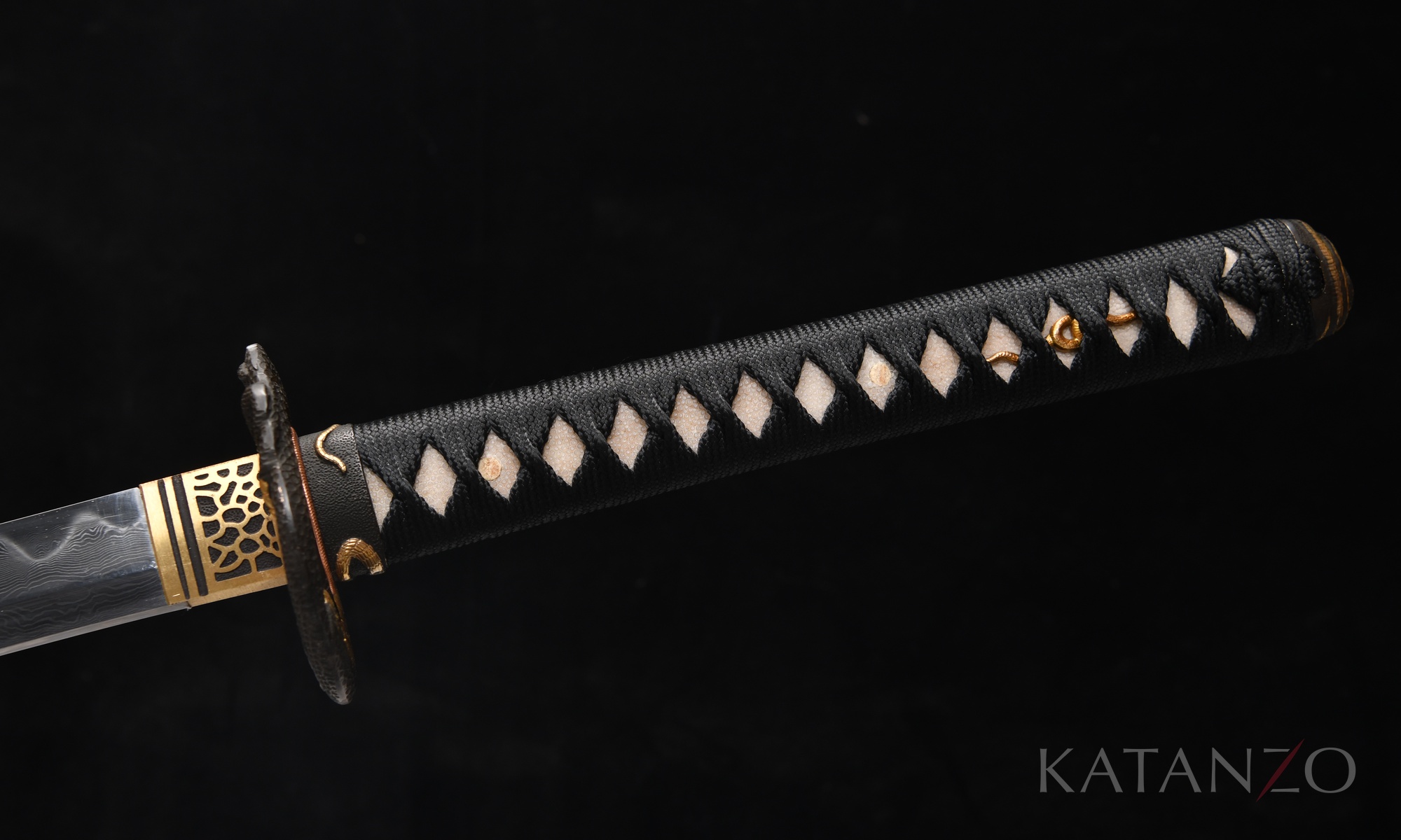 Rosenholz Saya und Schlangen-Tsuba am Samurai Schwert