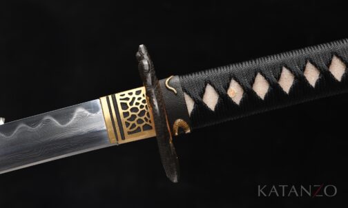 Rosenholz Saya und Schlangen-Tsuba am Samurai Schwert