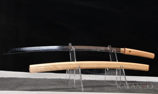 Shiraki Shirasaya Katana mit heller Montierung aus Paulowniaholz und lehmgehärteter T10 Klinge