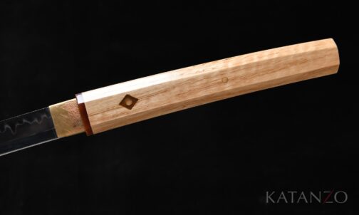 Shiraki Shirasaya Katana Griff aus hellem Paulowniaholz mit Hornelementen und zwei Mekugi