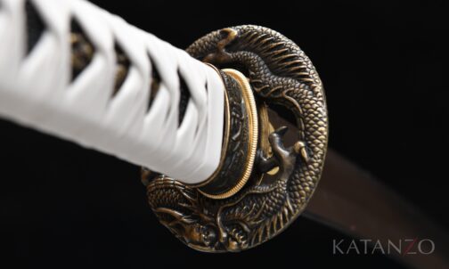 Tsuka mit schwarzem Rochenhaut-Imitat und weisser Kunstlederwicklung