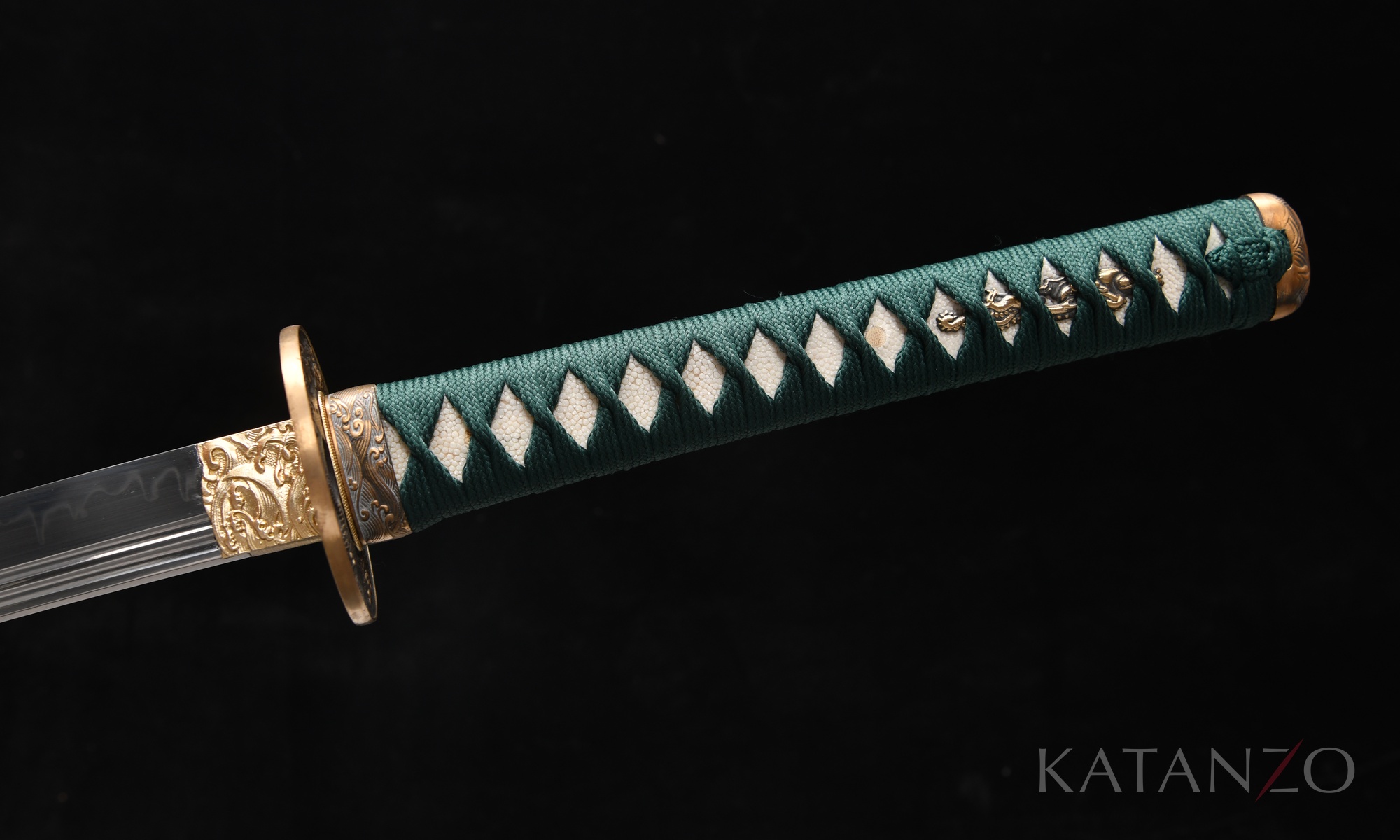 Lehmgehärtete T10 Klinge mit echtem Hamon und Messing-Tsuba