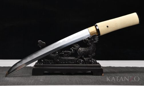 Gefaltete 1095-Klinge des Kōhaku Tanto mit echtem Hamon und Wassersteinschliff