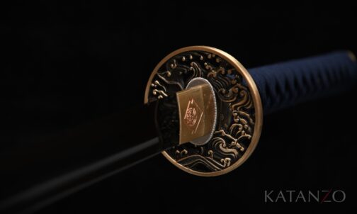 Durchbrochene Messing Tsuba mit Wellenmotiv