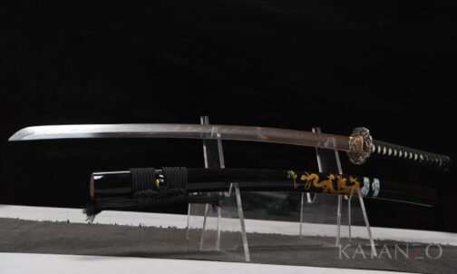 Ryūshō Katana mit schwarz lackierter Saya und goldfarbenem Drachen- und Wassermotiv