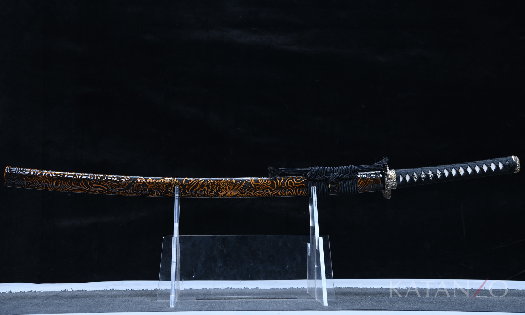 Kohakuryū Katana mit dunkler Hartholz-Saya und bernsteinfarbenem Drachenmotiv